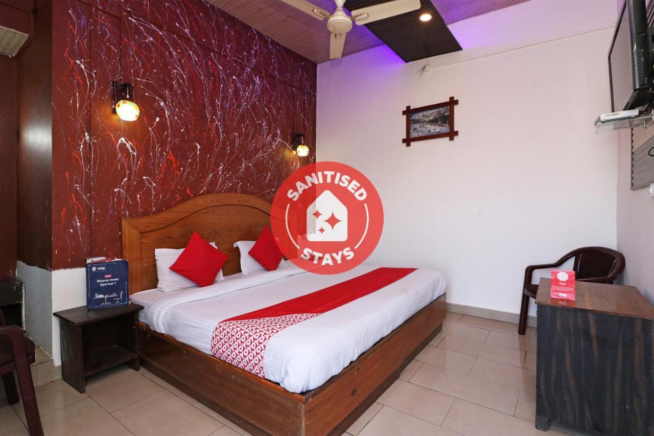 Oyo 75571 Sai Pooja Lodging Hotel Mumbai Exterior foto